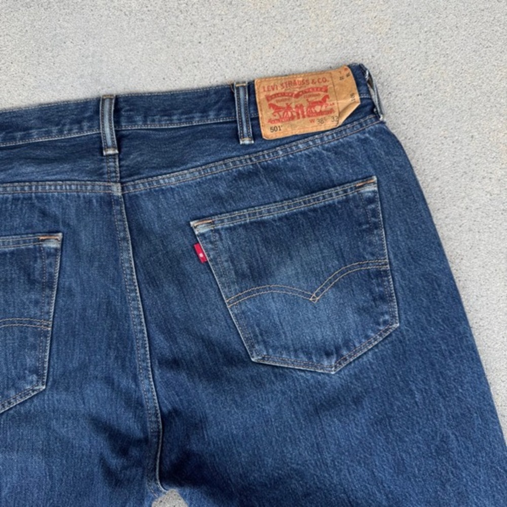 Levi's 501 38x32 Men Jeans Dark‎ Wash Button Fly Classic Fit